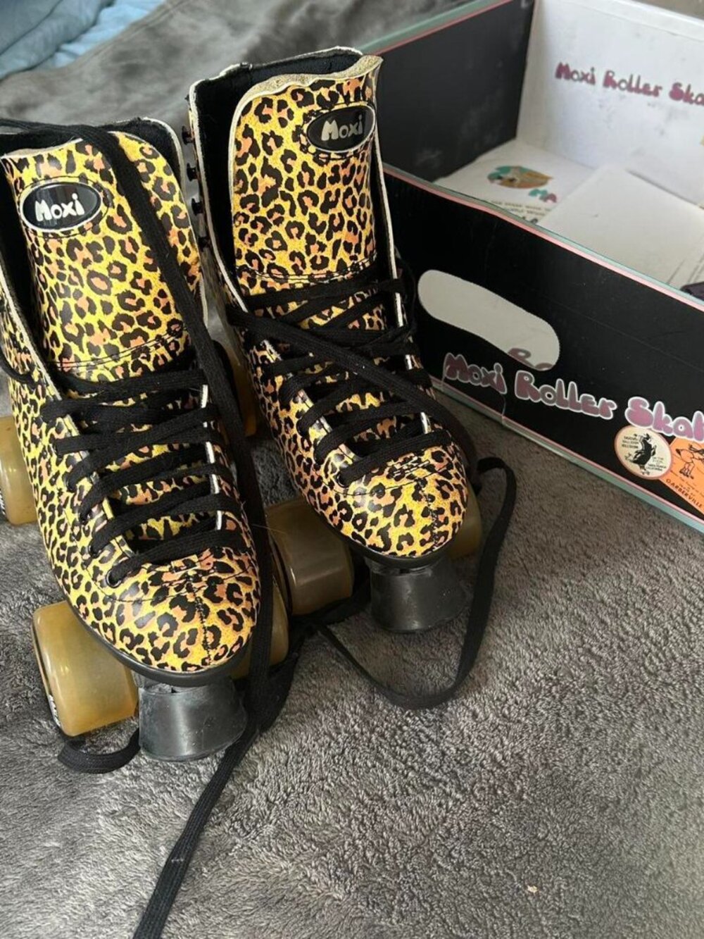 Moxi Leopard Print Roller Skates Sz 6 Women’s